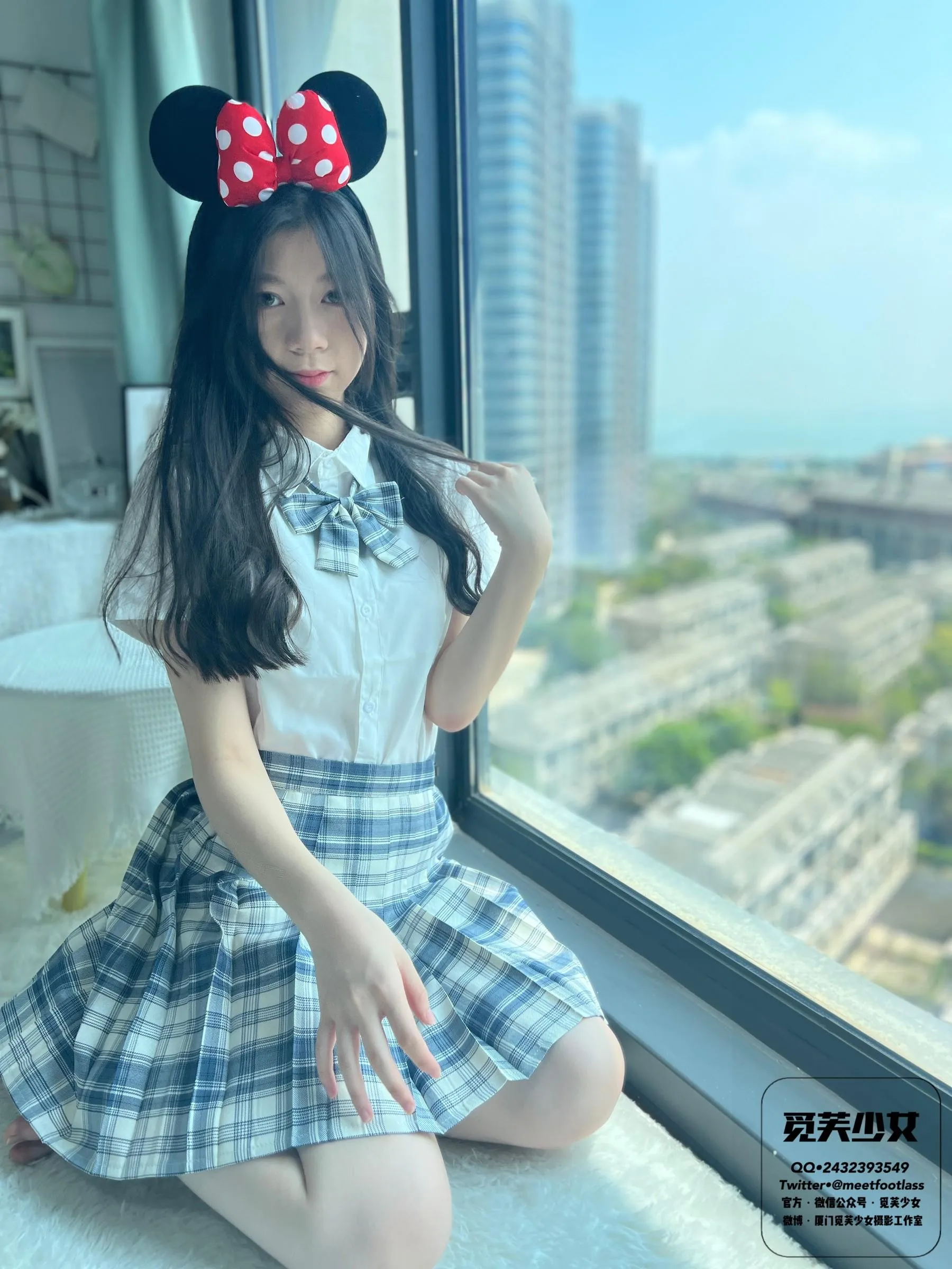 [觅芙少女]NO.003 风中摇曳的JK制服与18岁的青春一起绽放 [151P]插图2
